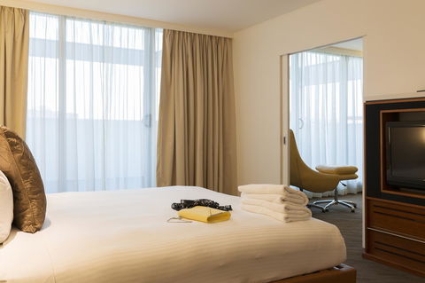 Novotel Canberra - Tourism Bookings 40