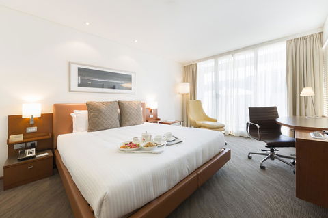 Novotel Canberra - Tourism Bookings 7