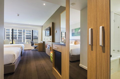 Crowne Plaza Canberra, An IHG Hotel - Tourism Bookings 23