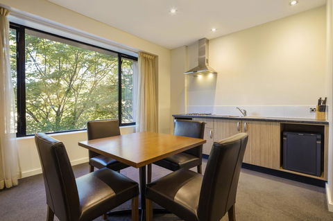 Crowne Plaza Canberra, An IHG Hotel - Tourism Bookings 39