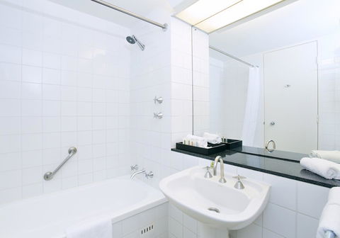 Crowne Plaza Canberra, An IHG Hotel - Tourism Bookings 25