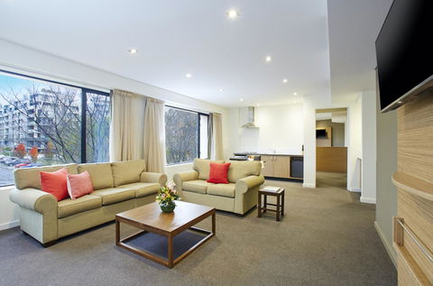 Crowne Plaza Canberra, An IHG Hotel - Tourism Bookings 11
