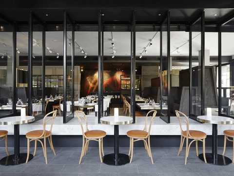 Burbury Hotel - Events Australia 18