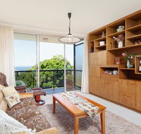 Bondi Apt. for 4 with Panoramic Ocean and Park Views - Accommodation Europe