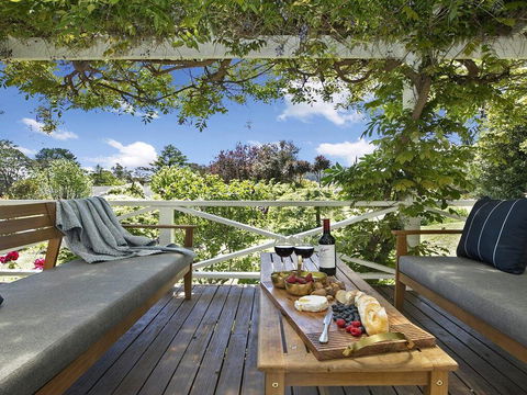 Bourne Cottage - Perfect For All Seasons - Tourism Bookings 0
