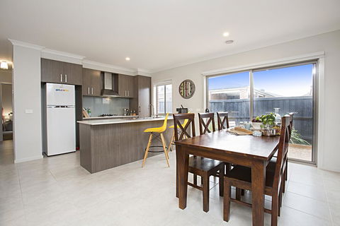 BOUTIQUE STAYS - Carinya - Events Australia 3