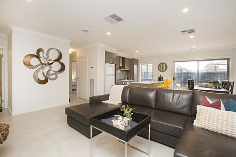 BOUTIQUE STAYS - Carinya - Events Australia 1
