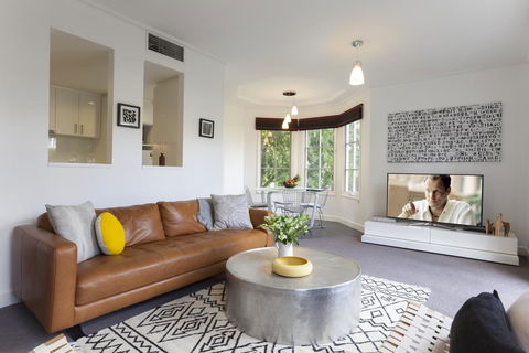 Boutique Stays - Wellington Mews, Apartment In East Melbourne - Events Australia 3