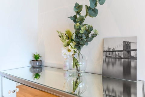 Box Hill 1 Bedroom Apartment With Ultimate View - Events Australia 2