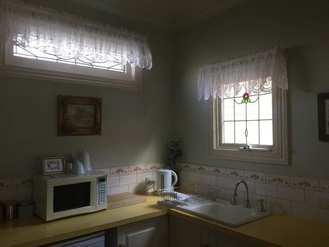 Braeside Garden Cottages - Tourism Bookings 3