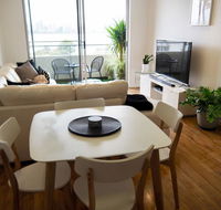 Breathtaking River  City Views Free Parking  WiFi - Events Australia