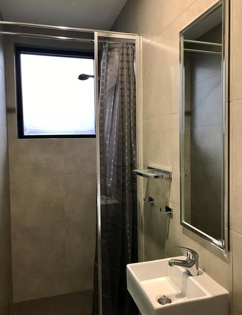 Breeze Lodge - Tourism Bookings 3