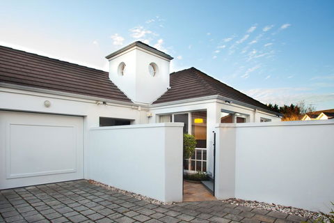 Brighton House - Tourism Bookings 0