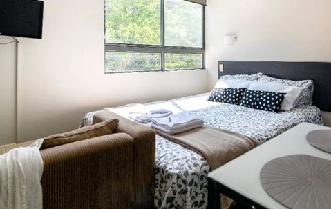 Brisbane City Resort Style Studio Waterfront Apartment - WINTER SPECIAL! - Tourism Bookings 0