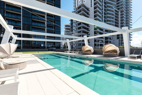 Broadbeach 2 Bedroom FREE WIFI, Netflix & Parking - Accommodation Europe 0