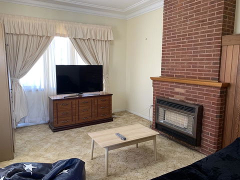 Budget In Goulburn - Events Australia 0