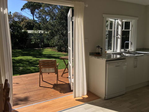 Burrill Lakeview Cottage - Events Australia 3