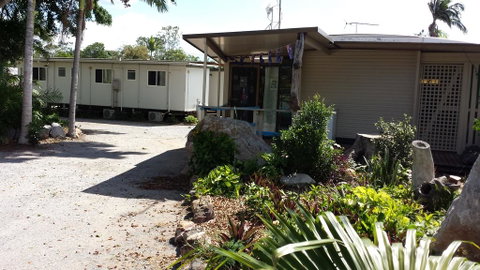 Bushchooks Travellers Village - Tourism Bookings 1