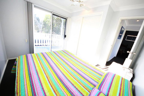 By The Beach At South West Rocks - Events Australia 2