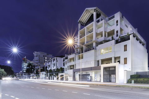 Cairns City Apartments - Events Australia 1