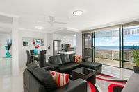 Cairns Luxury Seafront Apartment
