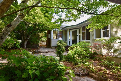 Calamandah House Of Blackheath - Events Australia 0