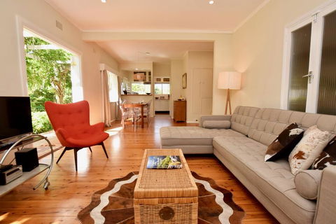 Calamandah House Of Blackheath - Events Australia 3