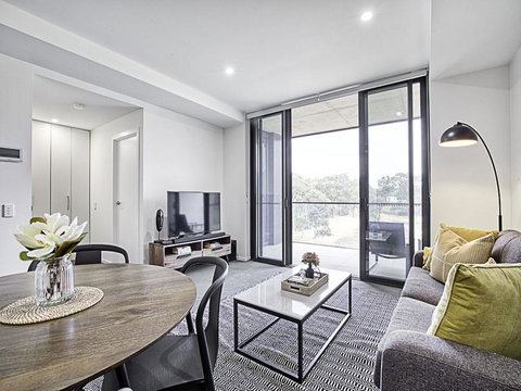 CANBERRA CHIC-hosted By:L'Abode Accommodation - Events Australia 2