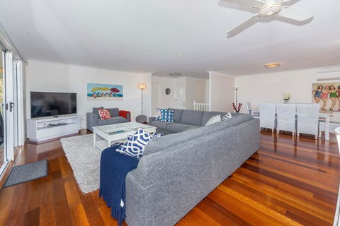 Canomii Close 24 - Nelson Bay - Events Australia 2