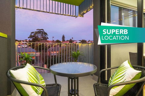 Canopy @ 44-Minutes From The CBD, Train And Cafes - Wifi - Nespresso - Amenities - Events Australia 0