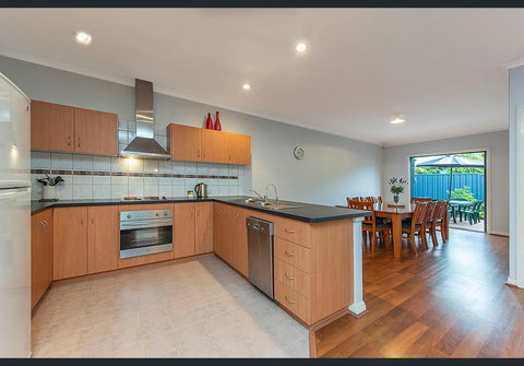 Cardiff St House - Events Australia 0