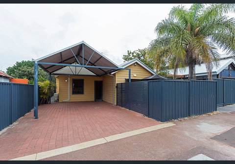 Cardiff St House - Events Australia 2