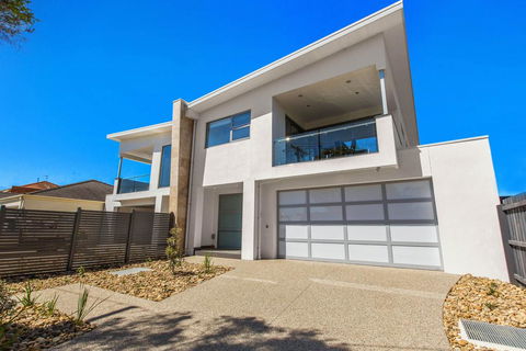 CASABLANCA - DROMANA - Events Australia 0