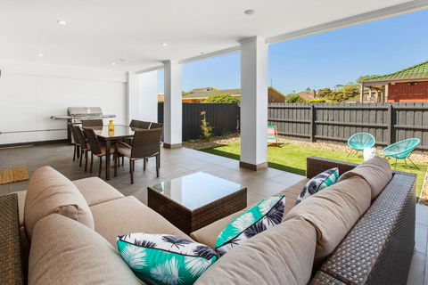 CASABLANCA - DROMANA - Events Australia 3