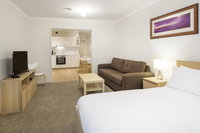 Cascades 3 Well Appointed and Central location