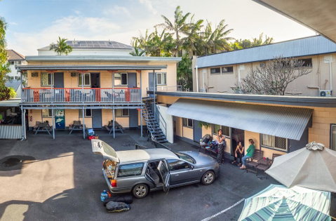 Castaways Backpackers Cairns - Tourism Bookings 2