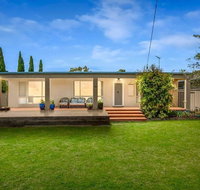 Casual Beachin It Family Getaway- with Bungalow on Beachfront - Events Australia