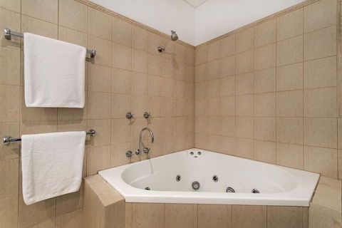 Catalina - Port Douglas - Events Australia 1