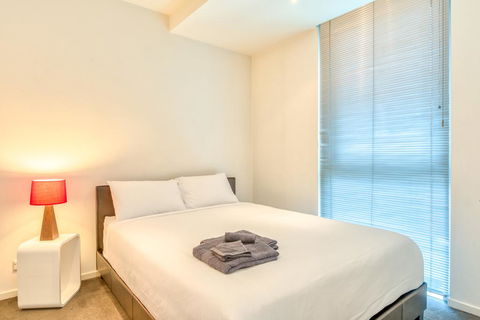CBD, Collins St Address, Near Southern Cross - 2 Beds - Events Australia 3