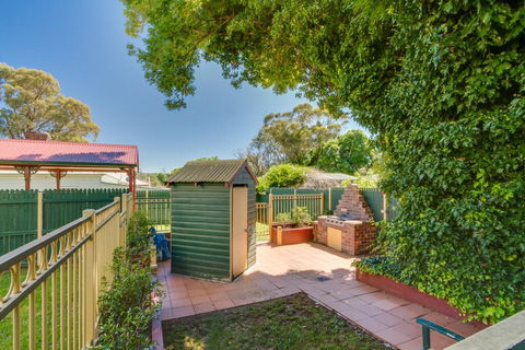 Central Armidale 2-Bedroom Apartment - Tourism Bookings 2