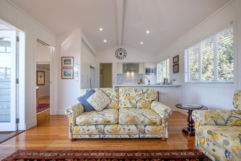 Central Cottage - Tourism Bookings 1