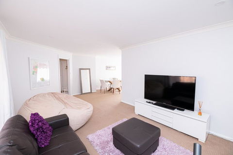 Central March 2 Bed, Walk Everywhere - Events Australia 0