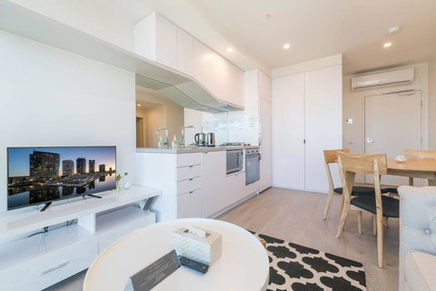 Central Melbourne Modern 1 Bedroom@La Trobe Tower - Events Australia 3