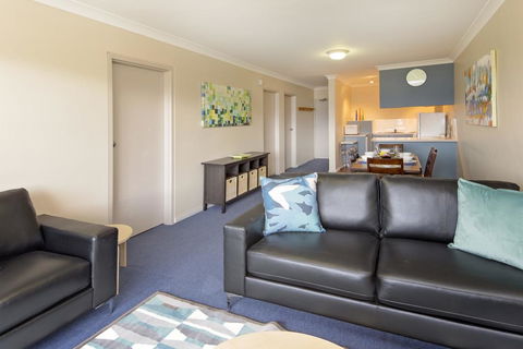 Central Park 7 - The Convenience Of Location & The Warmth Of Comfortable Living - Events Australia 1