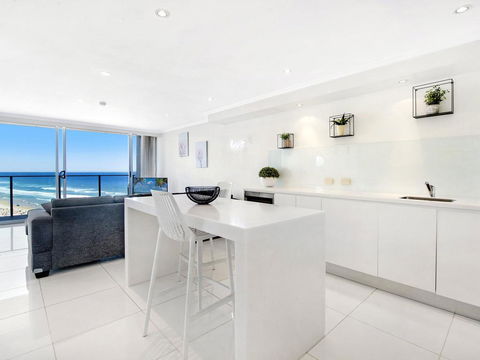 Central Surfers Paradise - Absolute Beachfront - Events Australia 3