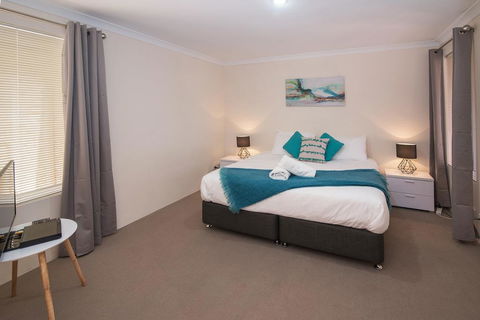 Central Townhouse Margaret River - Events Australia 0