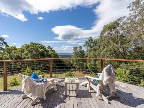 Chalet Beaumont - Alluring Appeal & Stunning Views - Events Australia 1