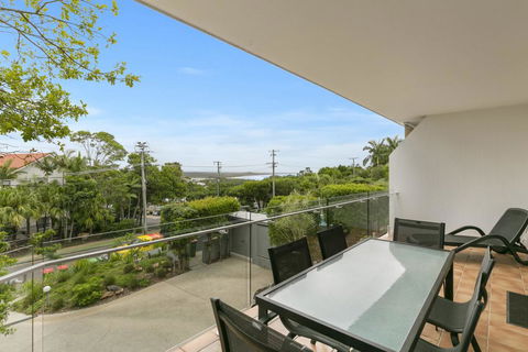 Charming Noosa Heads Apartment, Laguna Bay Views - Unit 6 Taralla 18 Edgar Bennett Avenue - Events Australia 0