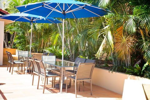 Chevron Palms - Events Australia 3