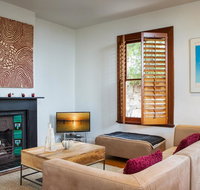 Chic Two-storey Cottage with Darling Harbour Views - Events Australia